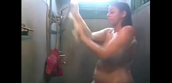  xXxShweta Punjabi Bathing clip xXx {sexysite.in}